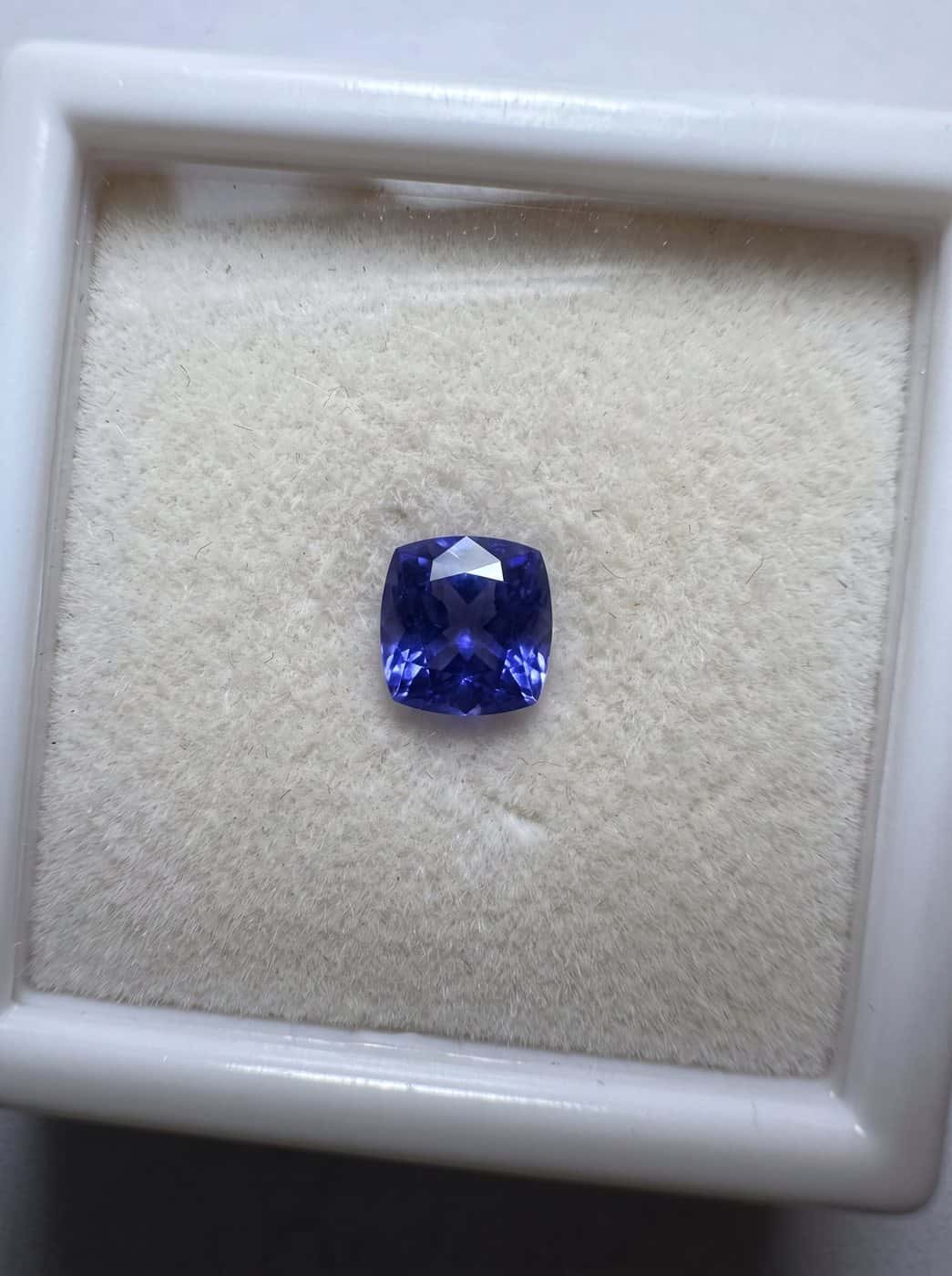 Tanzanite Cushion, 1.35 ct