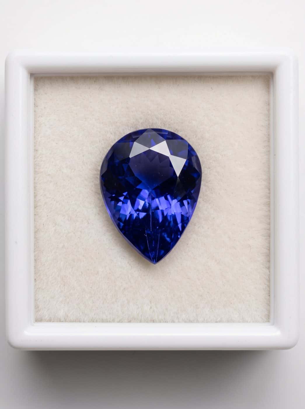 Tanzanite Pear, 9.80 ct, another view